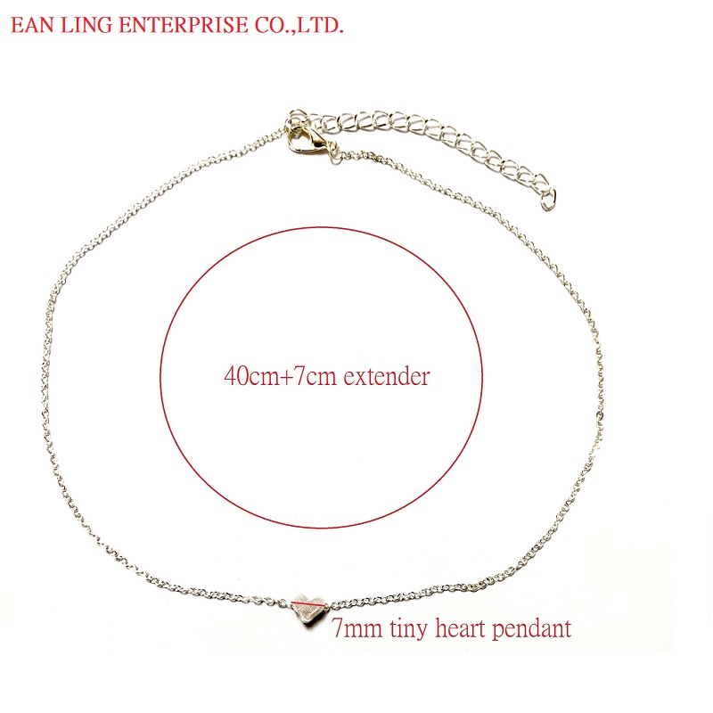 Tiny heart pendant necklace